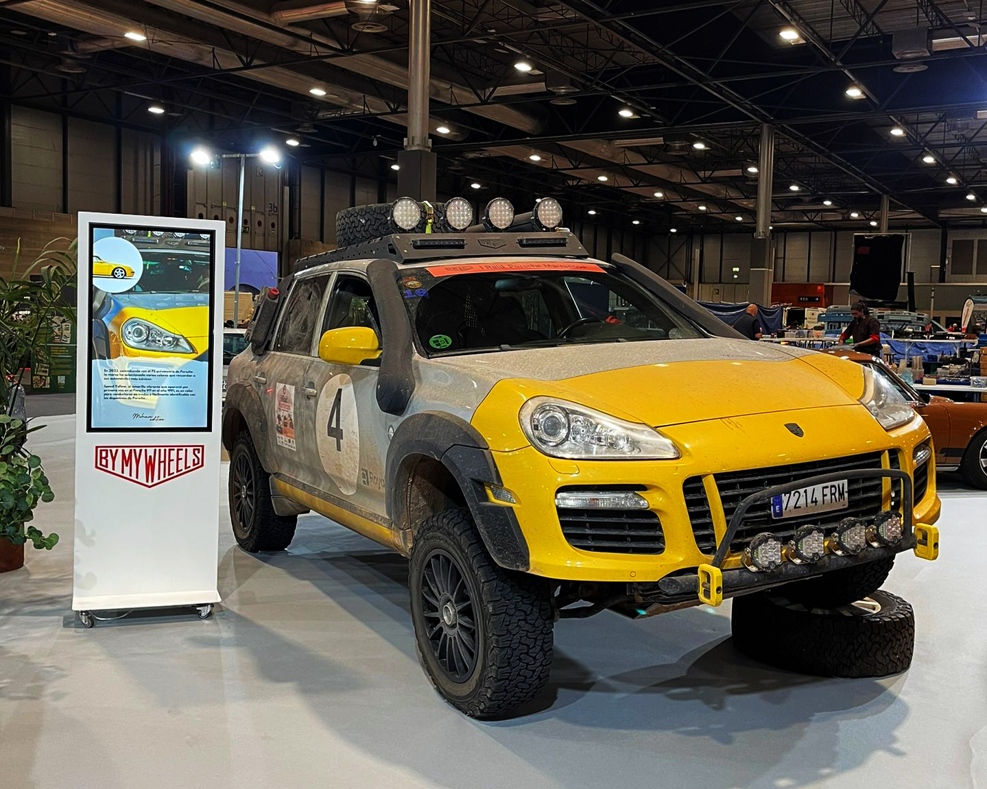 Vehículo 4x4 preparado para rutas y viajes personalizados en entornos naturales